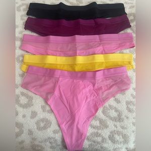 NEW, 5 Parade Thongs